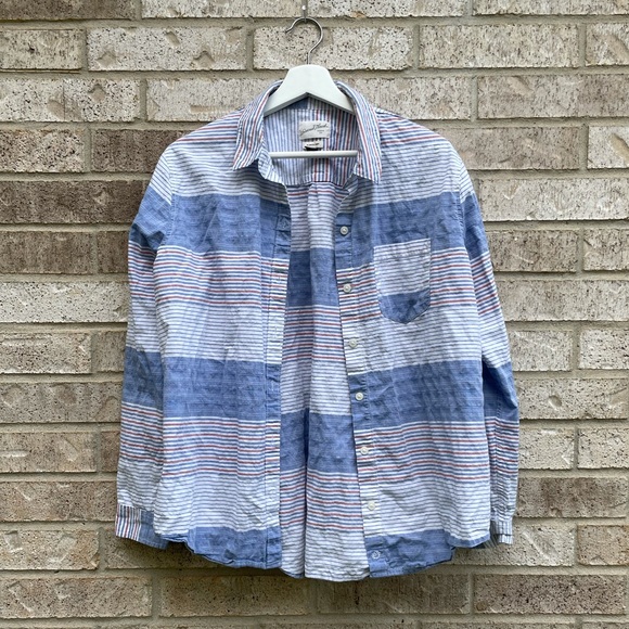 Universal Thread Button Down - Picture 2 of 9